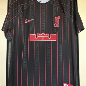 Camiseta Liverpool x LeBron James 2022/23 - Edición Especial Nike